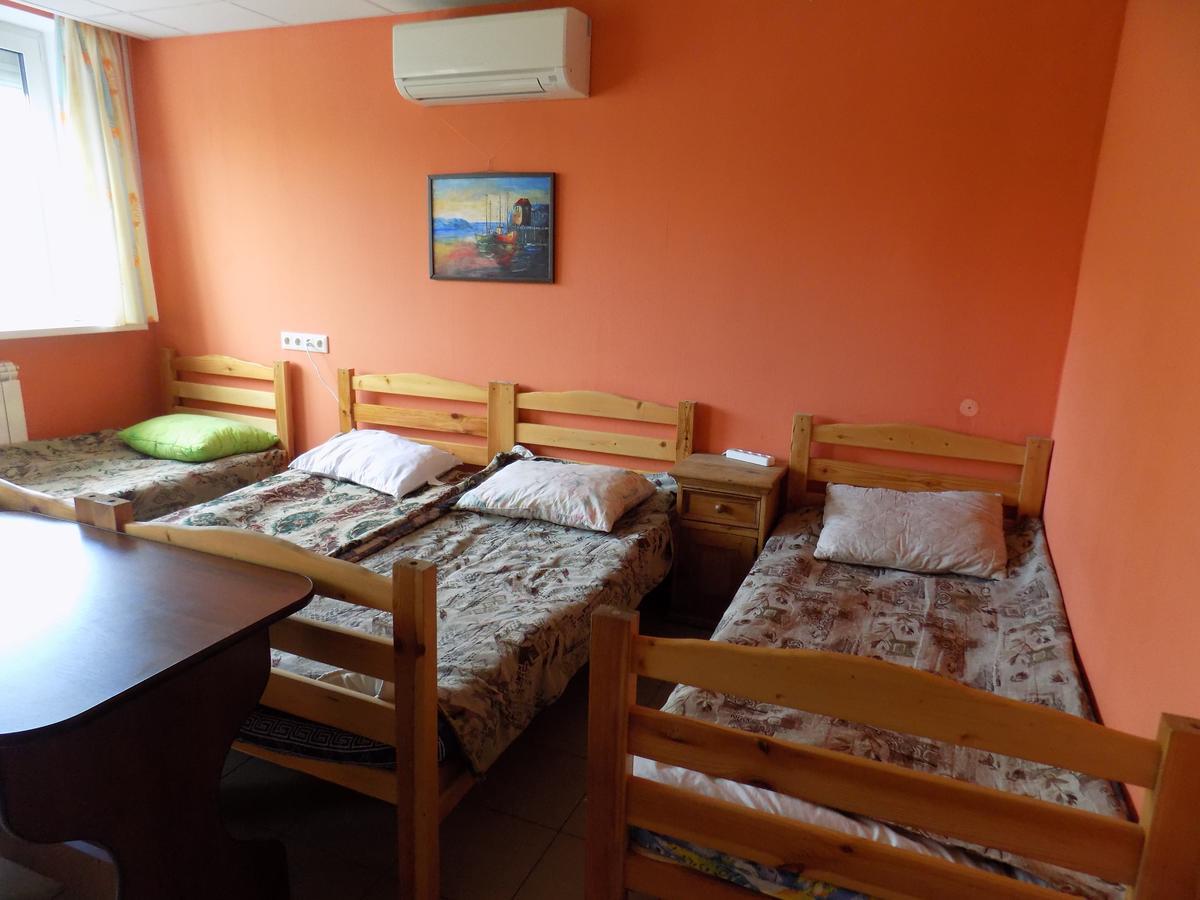 גומל Hostel Geo מראה חיצוני תמונה