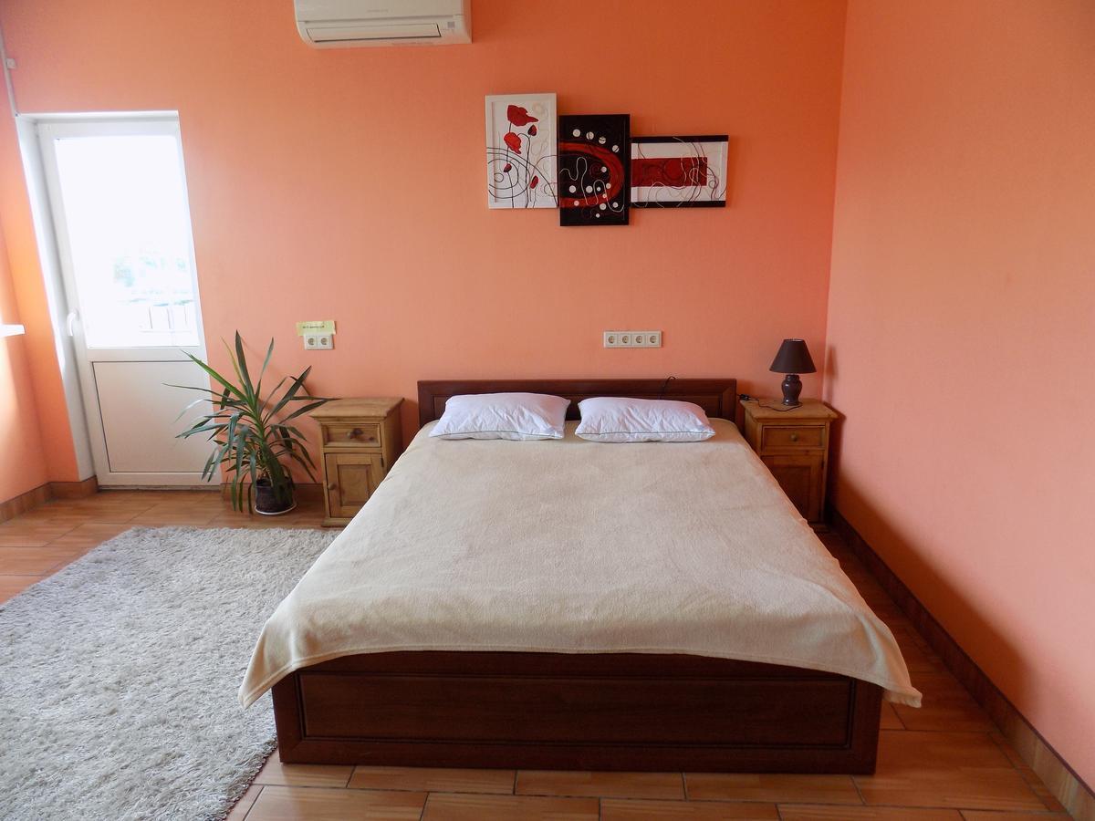 גומל Hostel Geo מראה חיצוני תמונה