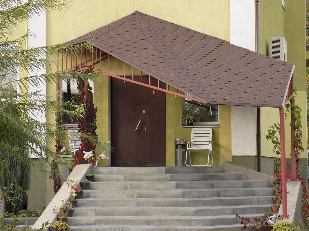 גומל Hostel Geo מראה חיצוני תמונה